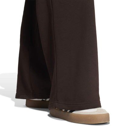 Spodnie dresowe damskie adidas ESSENTIALS brązowe KC9135