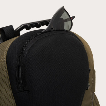 Plecak miejski unisex Oakley KITCHEN SINK 34 L zielony FOS92060A-7CE
