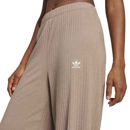 Spodnie dresowe damskie adidas ESSENTIALS brązowe JD0768