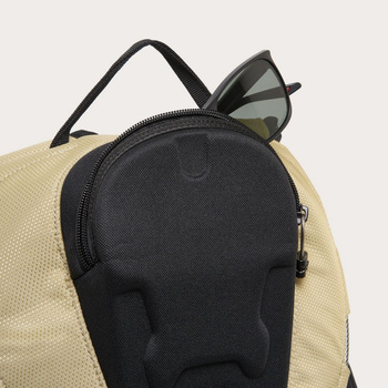 Plecak miejski unisex Oakley BATHROOM SINK RC beżowy FOS901477-32F