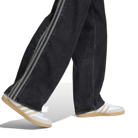 Spodnie jeansowe męskie adidas FIREBIRD czarne KD1497