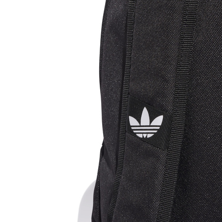 Plecak miejski unisex adidas ADICOLOR CLASSIC czarny JX0209