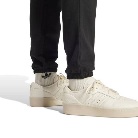 Spodnie dresowe męskie adidas ESSENTIALS czarne JD2422