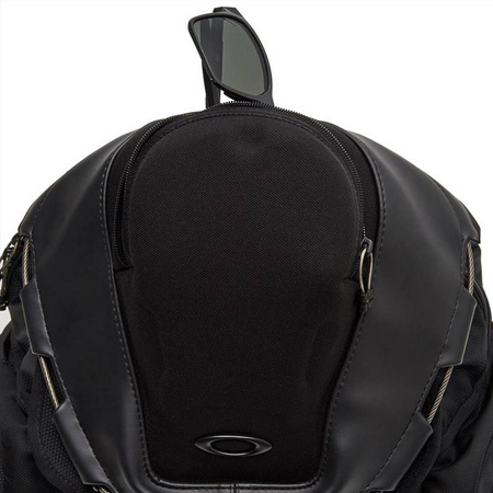 Plecak miejski unisex Oakley KITCHEN SINK 34 L czarny FOS92060A-013