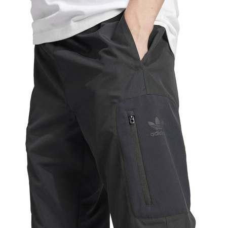 Spodnie dresowe męskie adidas UTILITY CARGO czarne IR9442
