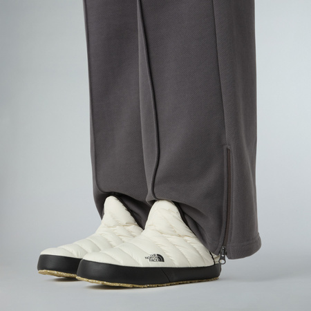 Kapcie damskie The North Face THERMOBALL TRACTION białe NF0A331HQ4C