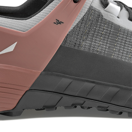 Buty podejściowe damskie Salewa WILDFIRE NXT szare 00-0000061458_0565