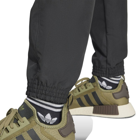 Spodnie dresowe męskie adidas UTILITY CARGO czarne IR9442