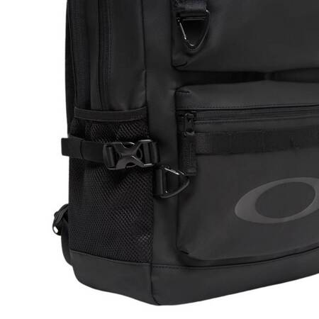 Plecak miejski unisex Oakley ROVER LAPTOP 18 L czarny FOS901478-02E