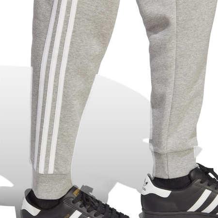 Spodnie dresowe męskie adidas Adicolor Classics 3-Stripes szare IA4795
